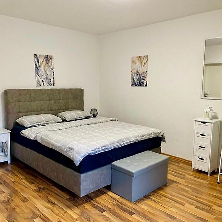 Easystay#1 Cozy Studio In Kliniknaehe, Mit Netflix,Kueche & Bad Бад-Эйнхаузен Экстерьер фото