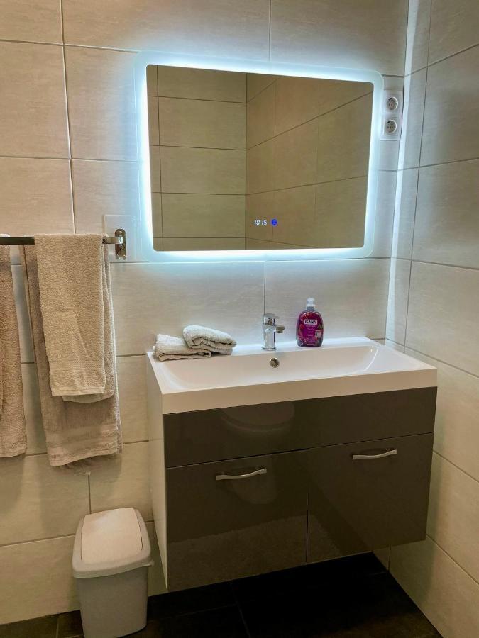 Easystay#1 Cozy Studio In Kliniknaehe, Mit Netflix,Kueche & Bad Бад-Эйнхаузен Экстерьер фото